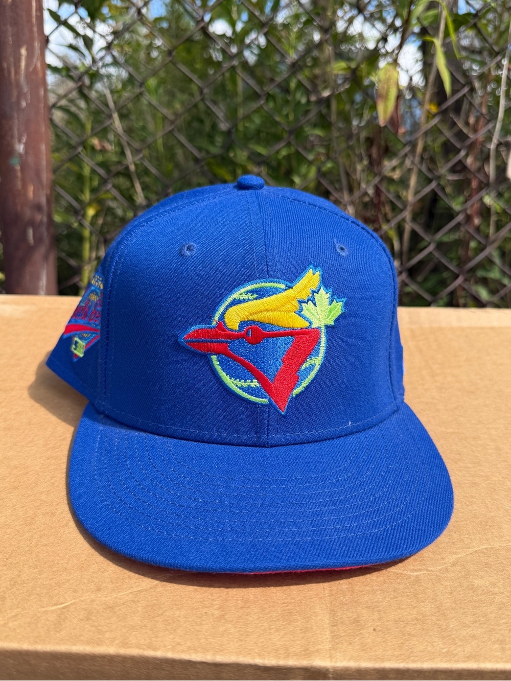 Hat Club New Era 59FIFTY Toronto Blue Jays Fitted
Blue / Red
Size 7 5/8